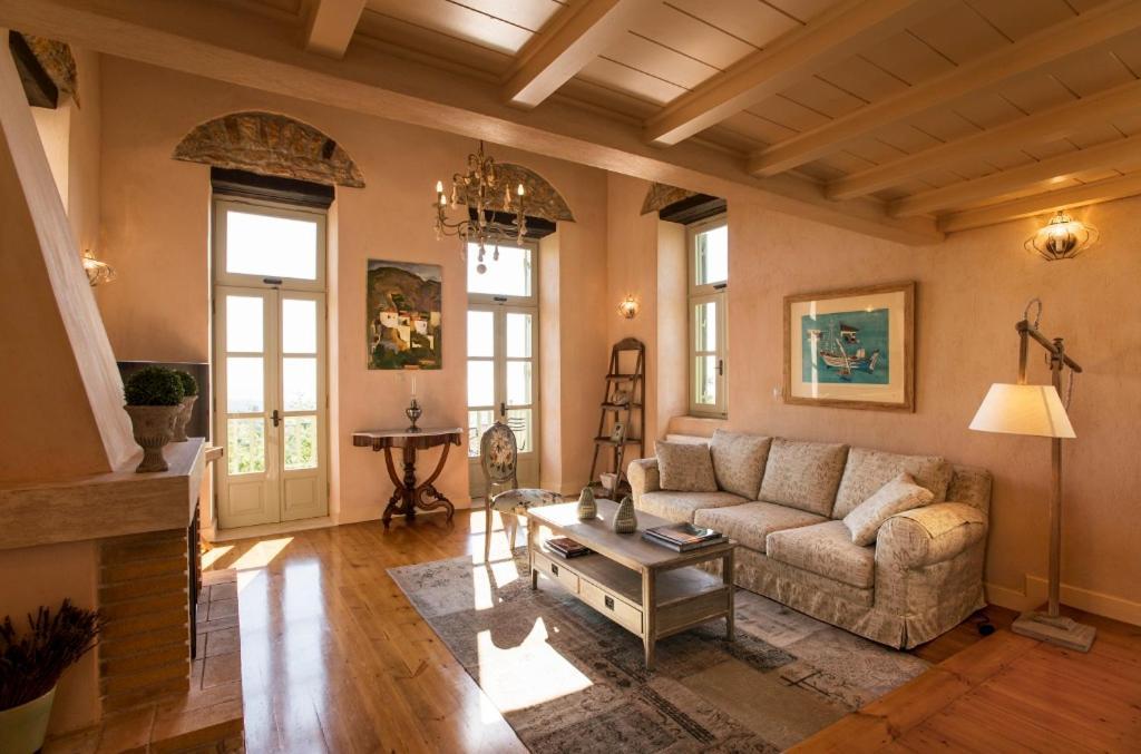 Kyparissia Old Town Lodge With Amazing Sea View Dış mekan fotoğraf