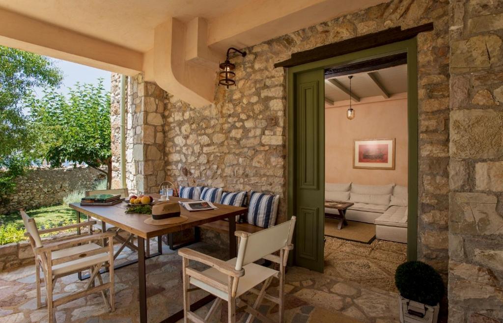 Kyparissia Old Town Lodge With Amazing Sea View Dış mekan fotoğraf