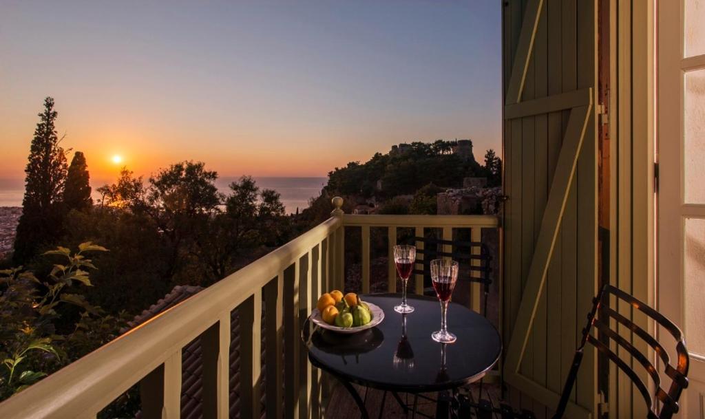 Kyparissia Old Town Lodge With Amazing Sea View Dış mekan fotoğraf