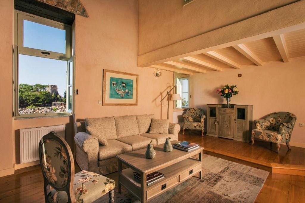 Kyparissia Old Town Lodge With Amazing Sea View Dış mekan fotoğraf